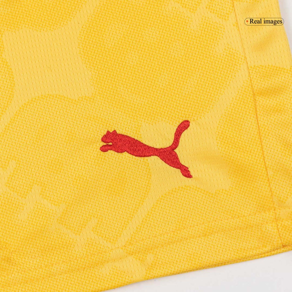 Camiseta de fútbol visitante del AC Milan para niños (camiseta y pantalón corto), talla 25/26, amarilla