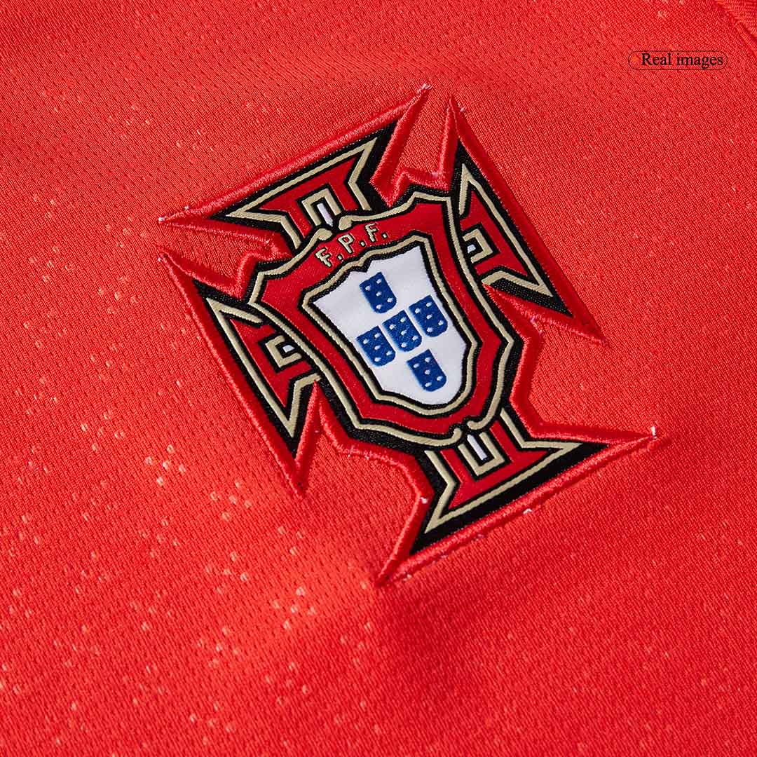 Camiseta de fútbol local de manga larga de Portugal 2025