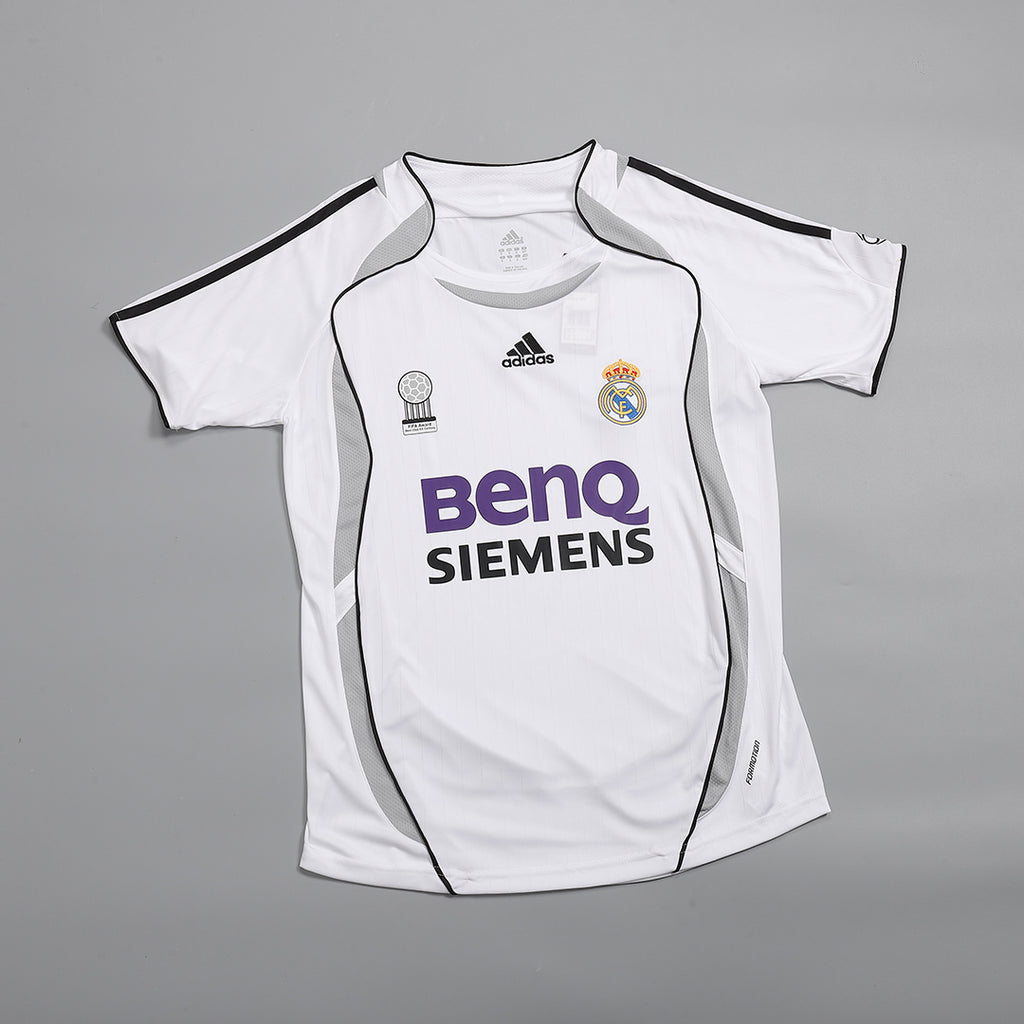 Real Madrid SERGIO RAMOS #4 Home Soccer Jersey Retro 2006/07