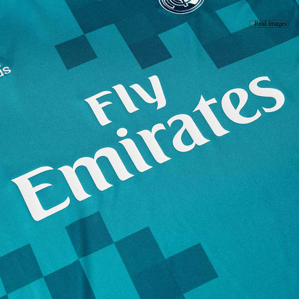 Camiseta retro de visitante del Real Madrid 2017/18 