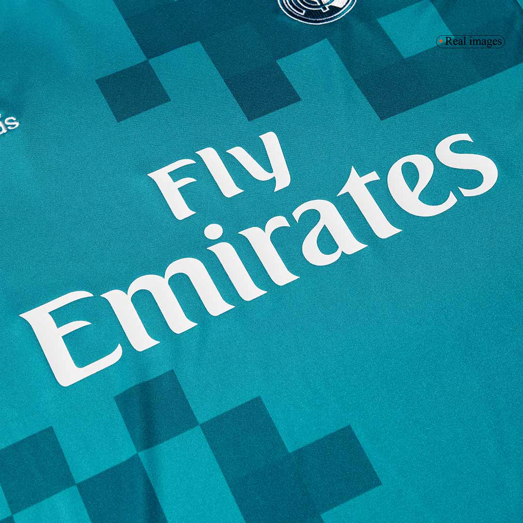 Camiseta retro de visitante del Real Madrid 2017/18 