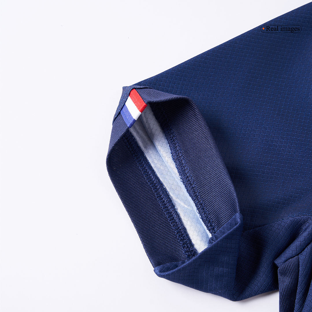 Kit de camiseta de fútbol local del PSG para niños (camiseta, pantalón corto y calcetines) 2025/26 azul marino