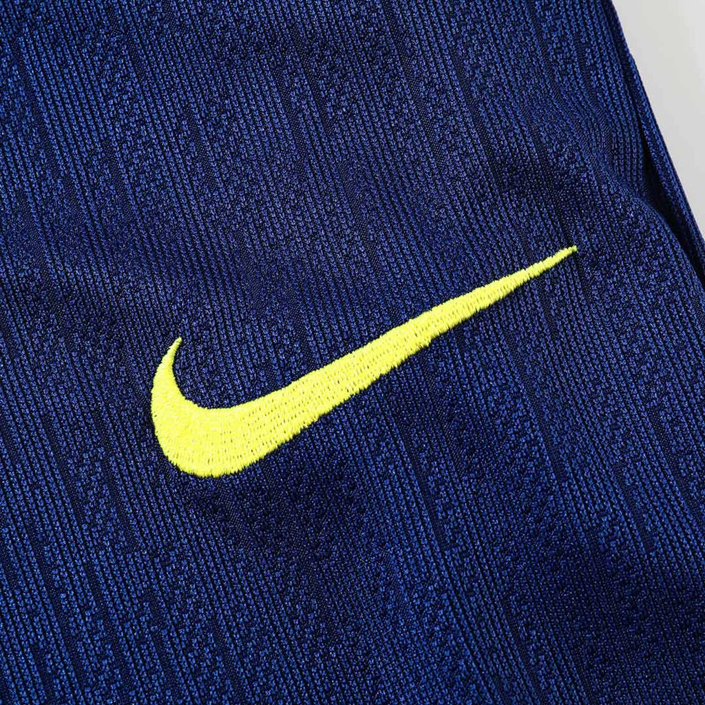 Sudadera del Barcelona 2025/26 - Morada (Camiseta + Pantalón)