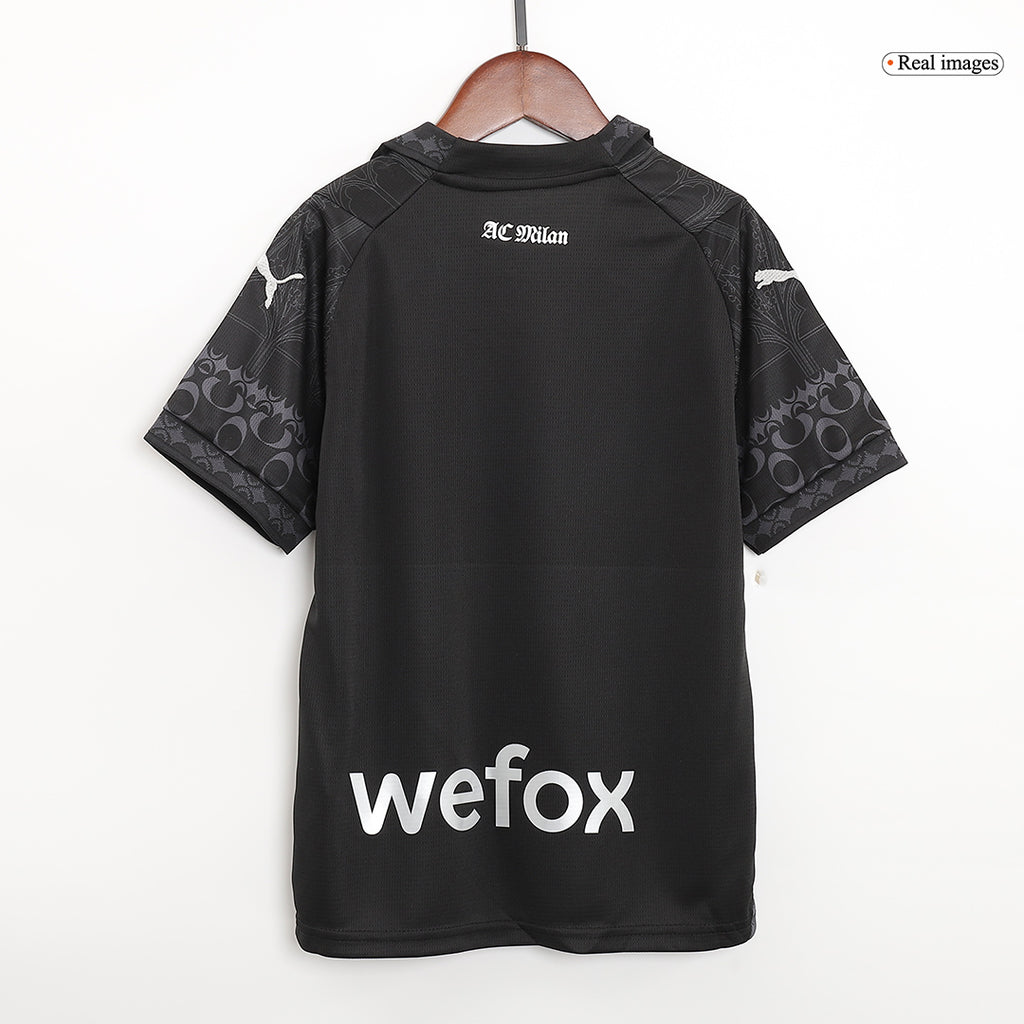 Maillot extérieur AC Milan x Pleasures quatrième tenue 2023/24 pour enfants (maillot + short)