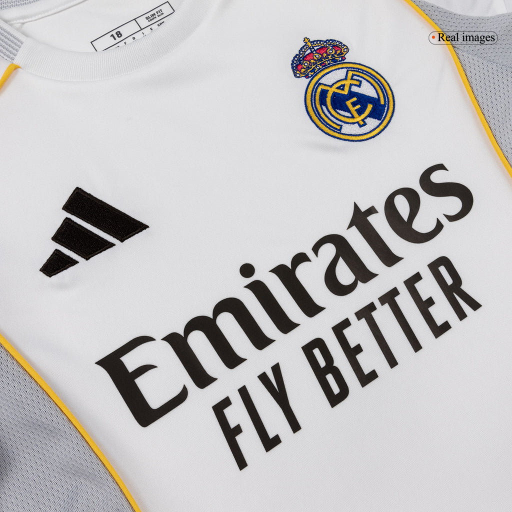 Maillot domicile du Real Madrid pour enfant 2025/26 (Maillot + Short)