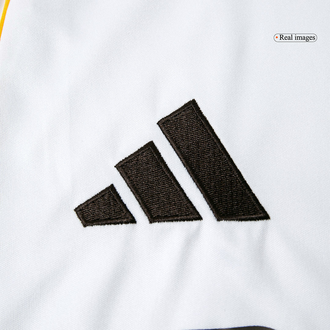 Real Madrid VALVERDE #8 Home Soccer Jersey 2025/26