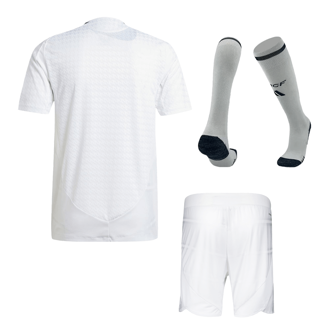 Maillot domicile authentique du Real Madrid 2024/25 (Maillot + Short + Chaussettes)