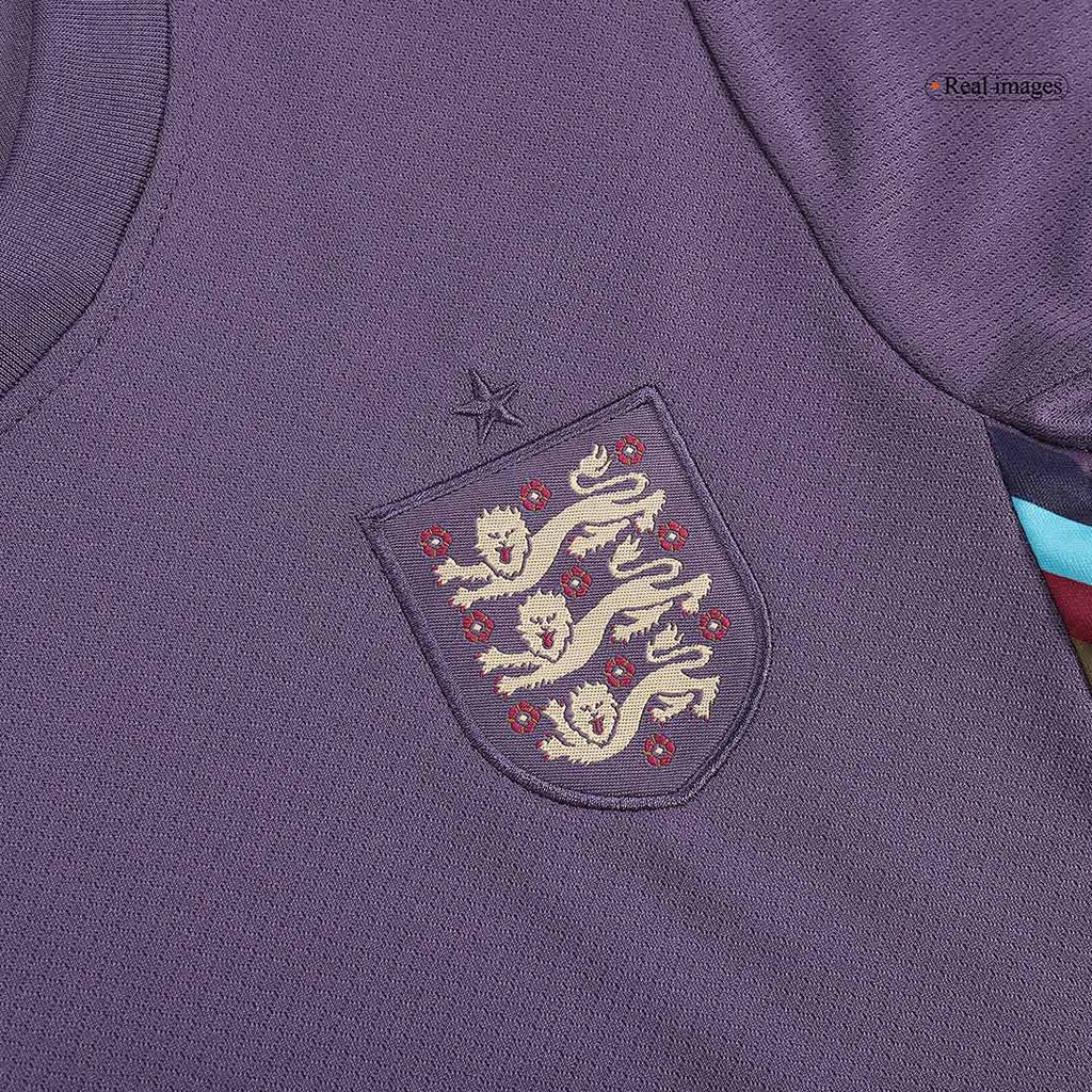 Camiseta de visitante de Inglaterra para la Eurocopa 2024 para niños (camiseta y pantalón corto)