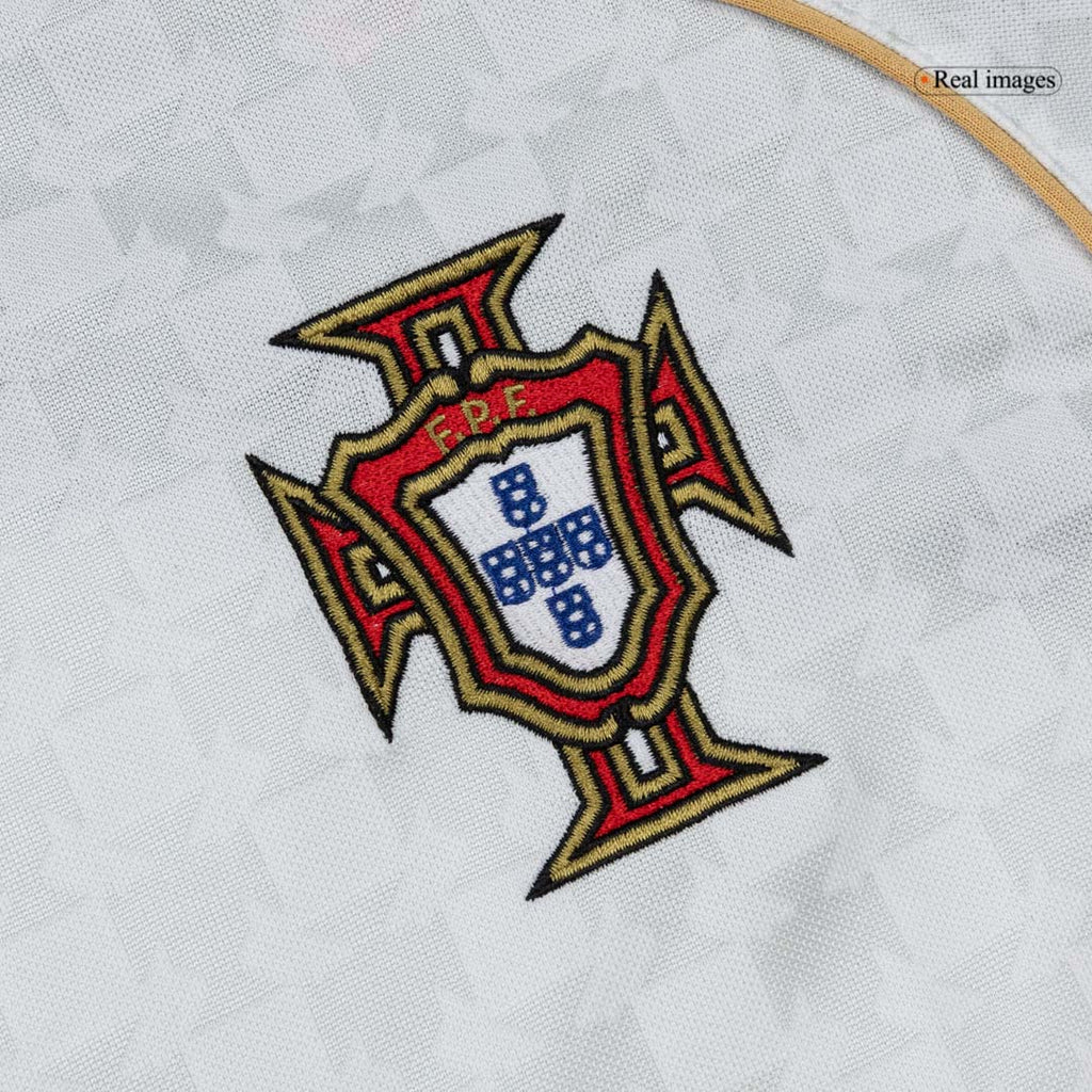 Maillot de football extérieur du Portugal rétro 2004