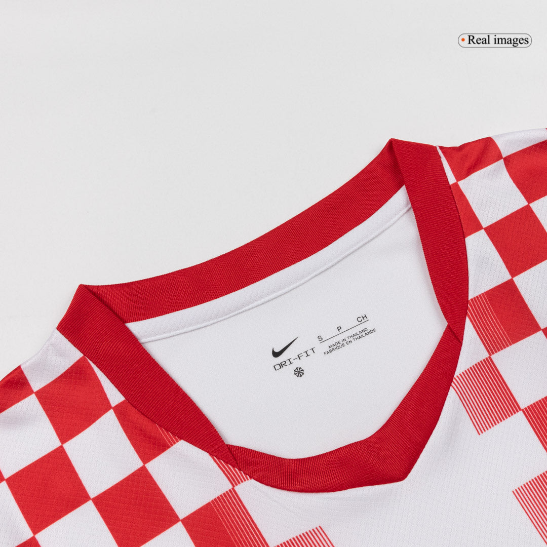 Maillot domicile de la Croatie pour la Coupe du Monde 2026, rouge et blanc