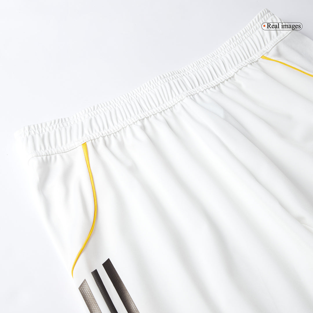 Pantalón corto de fútbol local del Real Madrid auténtico 2025/26