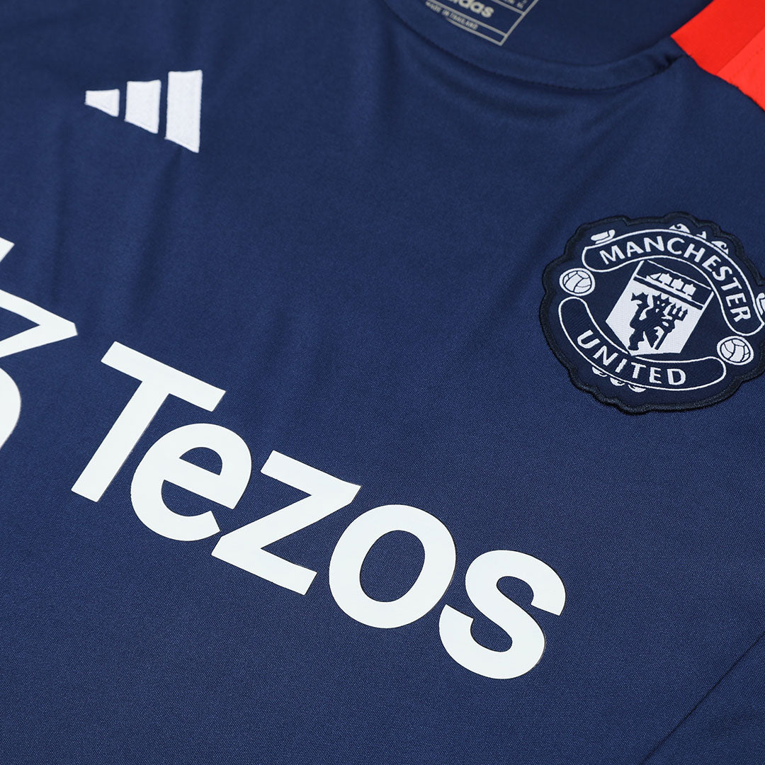 Camiseta de fútbol prepartido del Manchester United 2024/25