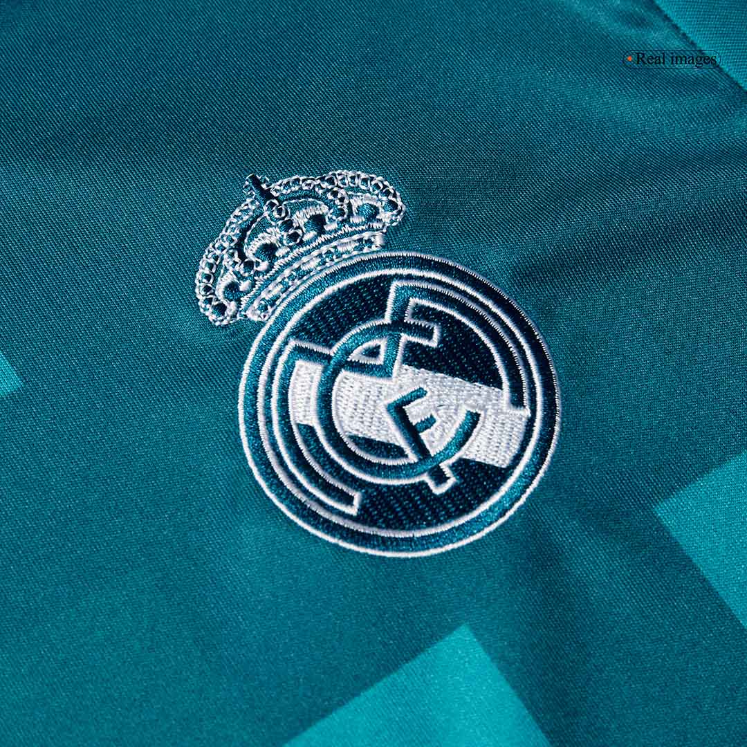 Camiseta retro de visitante del Real Madrid 2017/18 