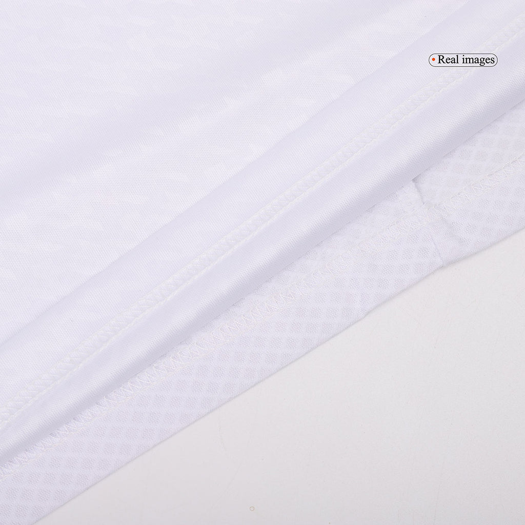 Tenue domicile du Real Madrid 2024/25 (Maillot + Short + Chaussettes)