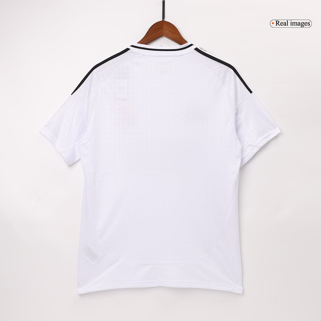 Tenue domicile du Real Madrid 2024/25 (Maillot + Short + Chaussettes)
