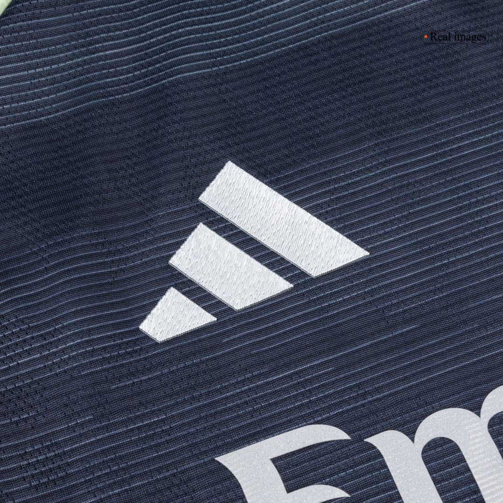 Camiseta de fútbol visitante de manga larga del Real Madrid 2025/26