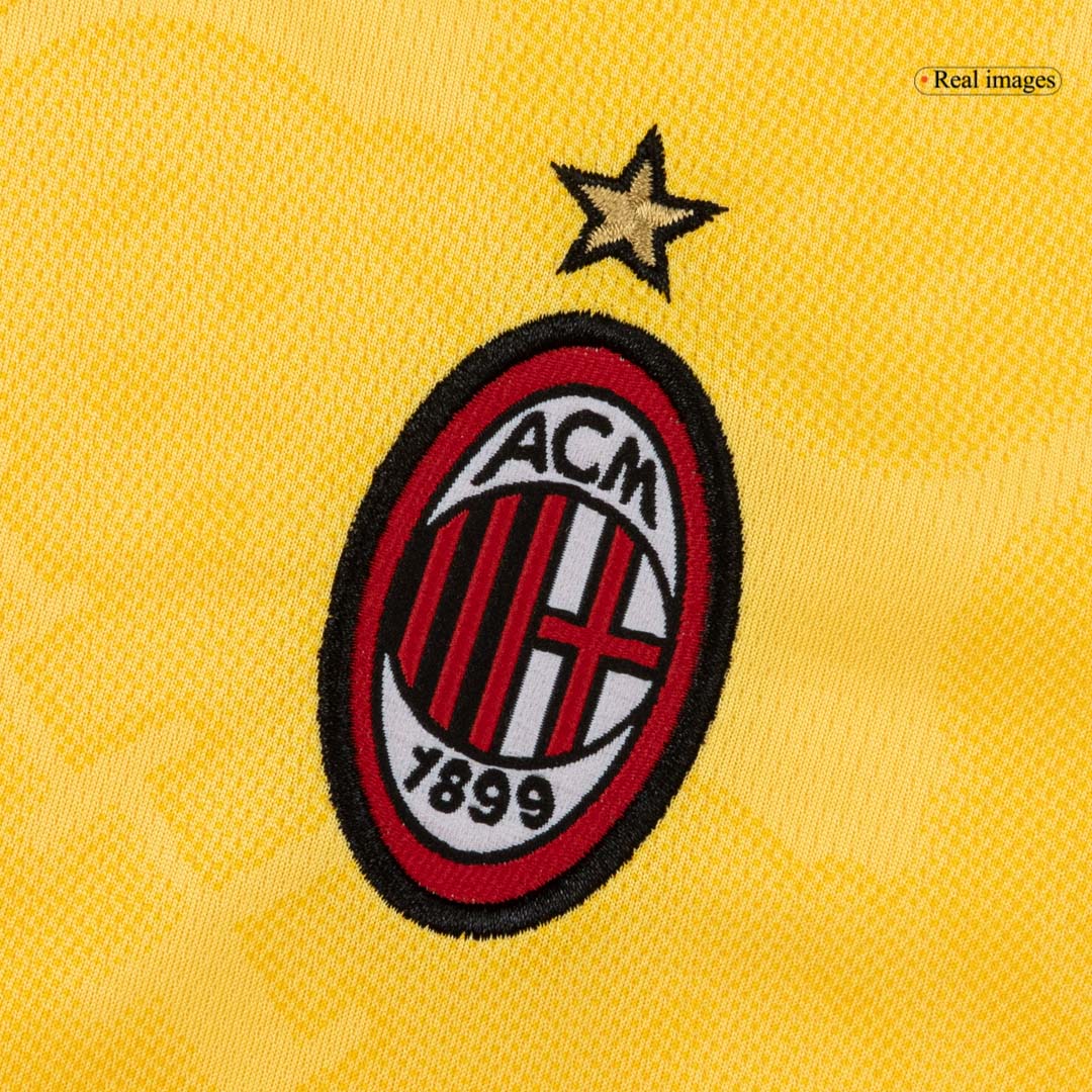 Camiseta de fútbol visitante del AC Milan para niños (camiseta y pantalón corto), talla 25/26, amarilla