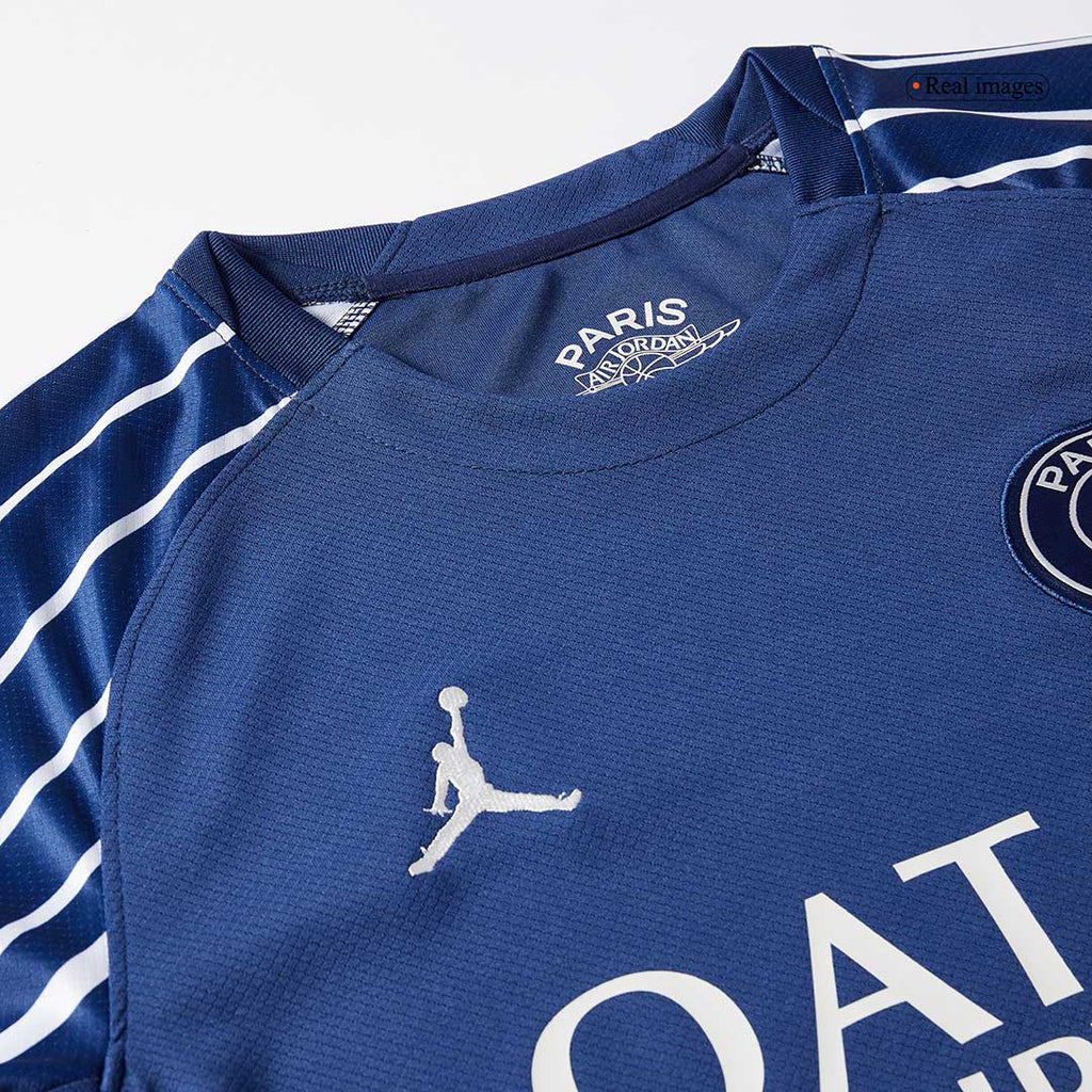 Maillot extérieur manches longues du PSG, quatrième tenue, saison 2024/25