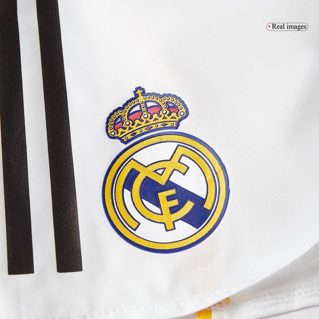 Pantalón corto de fútbol local del Real Madrid auténtico 2025/26