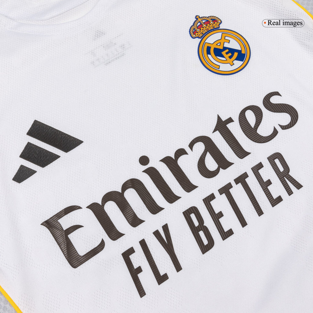 Maillot domicile authentique du Real Madrid 2025/26 (Maillot + Short)