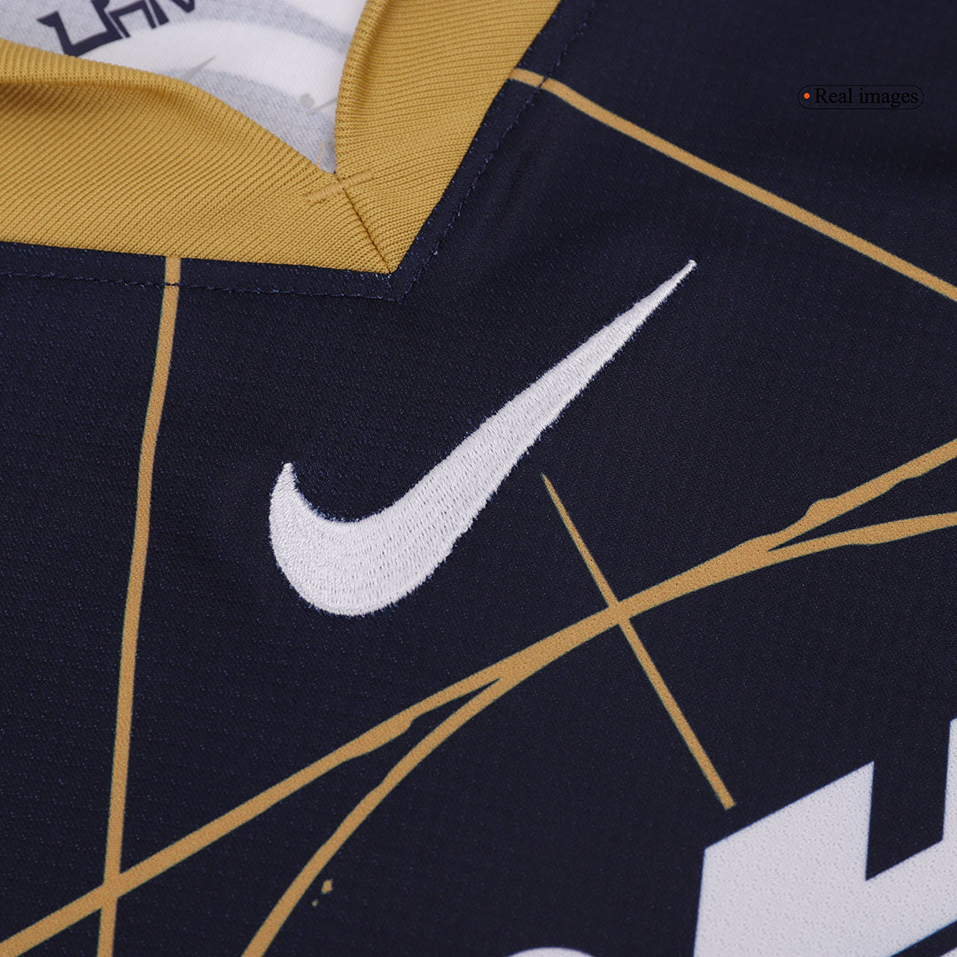 Camiseta de visitante de los Pumas UNAM 2024/25