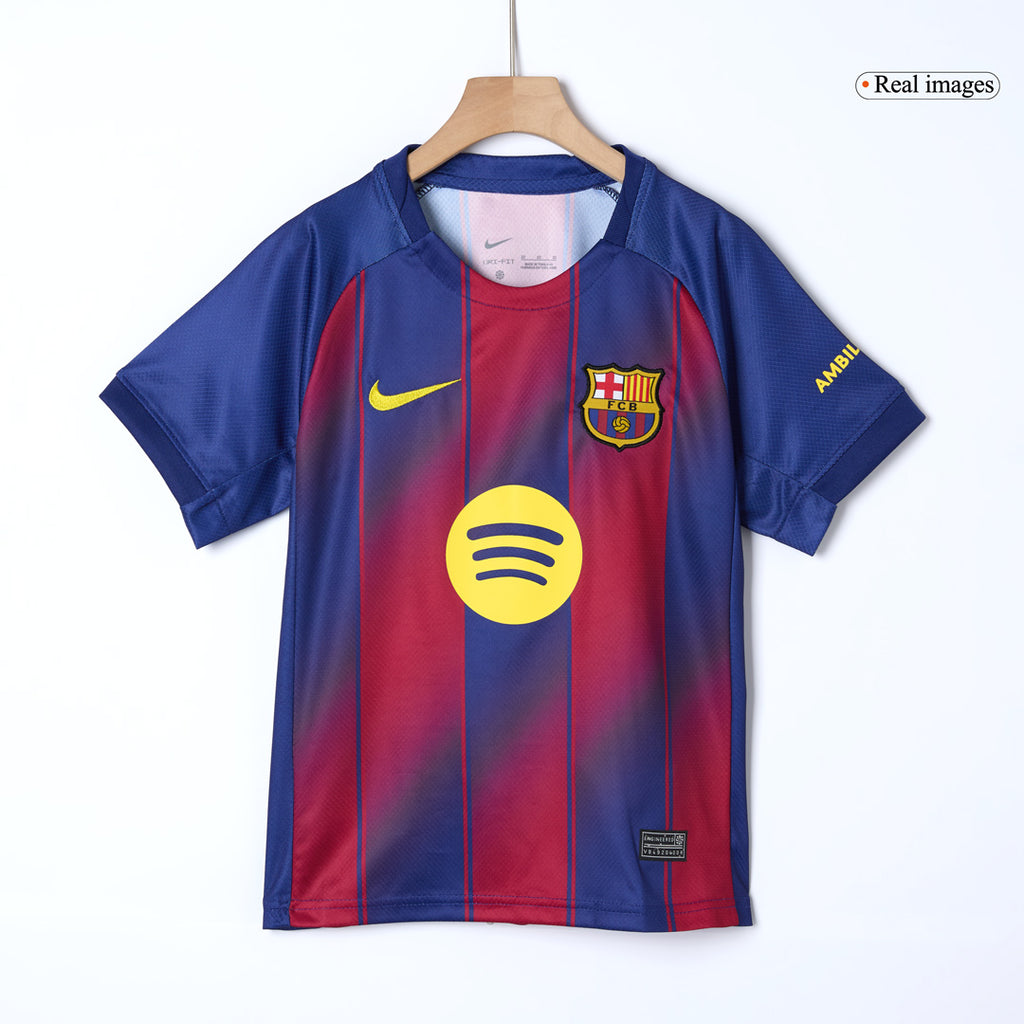 Camiseta de fútbol local del Barcelona 2025/26 para niños (camiseta y pantalón corto)