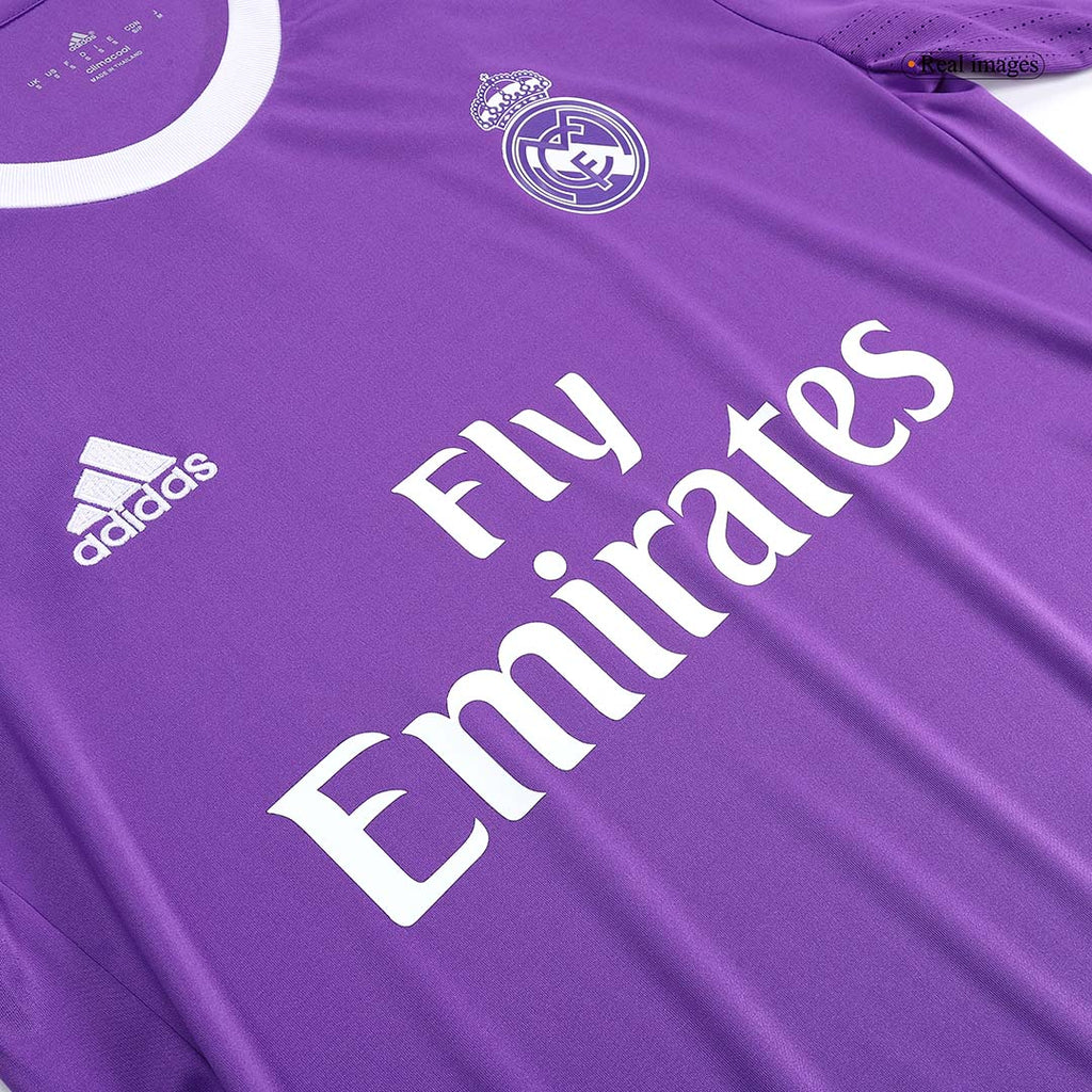 Real Madrid MODRIĆ #19 Away Soccer Jersey Retro 2016/17 - Long Sleeve